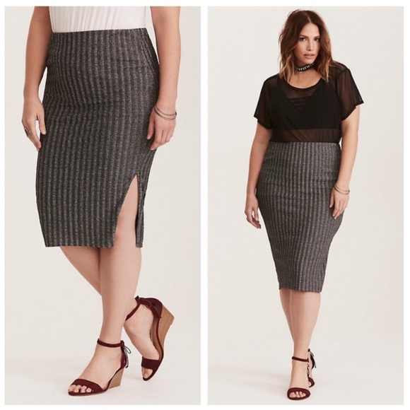 torrid Dresses & Skirts - Torrid Silver Ribbed Knit Pencil Skirt 2/16 NWOT